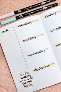 Check out the best minimalist weekly spread and layout ideas to try in your own bullet journal #bulletjournal #bujo #minimalistbujo #bujolayout