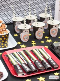 Are you planning a Star Wars party to celebrate the premiere of "The Force Awakens"? Or maybe you'll be going to one of the midnight screenings. Here are some great Star Wars snack ideas for breakfast. It would be so cool to set up a Star Wars breakfast bar for a kids' sleepover. #ad #awkenyourtastebuds