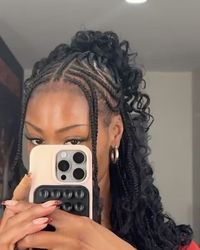 Laysi Smith on Instagram: "Fulani Braids w/design $165 🌀#looksbylaysi #braids #hair #fulanibraids"