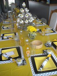 Bumble Bee Table Scape