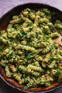 This kale pasta with lemon juice is ready in just 15 minutes, but certainly doesn't miss any flavor! Make it with simple ingredients and serve as a vegan weeknight dinner or easy lunch.