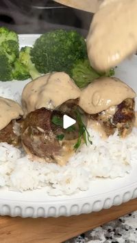 Breanna Stark on Instagram: "Mom’s Creamy Swedish Meatballs ❤️ 

If I had to pick a recipe that represents my childhood it would definitely be my mom’s Swedish Meatballs. They’re creamy and delicious and packed full of flavor! 

Mom’s Creamy Swedish Meatballs ⤵️

Meatballs: 
1 pound ground beef 
1 shallot, minced
2 cloves garlic, minced 
1/4 cup chopped parsley 
3/4 cup Italian breadcrumbs 
1/2 cup heavy cream 
1 tbsp A1 steak sauce 
2 dashes Worcestershire 
1 tsp salt 
1 tsp pepper 

Sauce: 
2 cans cream of mushroom soup 
1 cup milk 
1/2 cup heavy cream 
2 dashes Worcestershire 
2 tsp black pepper 
1 tsp garlic powder 
1 tsp onion powder 
1 tsp smoked paprika 

1. Combine all of the meatball ingredients in a mixing bowl, then roll them into 2” balls. 
2. In a large cast iron pan (or bakin