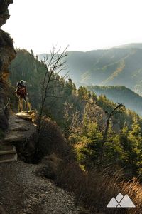 Mt LeConte: hike to stunning views in Great Smoky Mountains National Park, following the Alum Cave Trail. #hiking #trailrunning #camping #backpacking #smokymountains #gsmnp #greatsmokymountains #tennessee