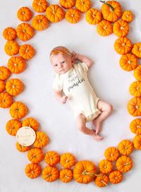 Baby Milestone Photos | Las Vegas, NV | Torie Sweeney Photography #milestonephotoideas #babyphotography #1month #babymilestonemonthlypictureideas