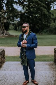 Loved this Hawaii Groom style with blue grooms suit, lei and chic sunglasses at this Dillingham Ranch Wedding. Browse the blog to see more from this hawaii wedding day! Book me - Hawaii Wedding & Elopement Photographer Anela Benavides