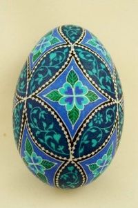 In love with this batik egg ... Pysanky