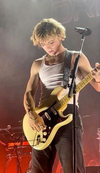 ross lynch