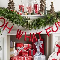 Bold red lettering dangles from this garland to add a bold holiday statement to your doorway, mantel and more. KEY PRODUCT POINTS 6' long x 6" high Made of dyed felt. Imported.