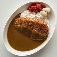 This Japanese curry is inspired by the iconic, Coco Ichibanaya House Curry. This homemade Japanese curry sauce is savory-sweet, rich and creamy with a rude amount of flavour. Pair with various types of katsu, vegetables and toppings for the ultimate comfort meal!!