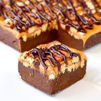 Turtle Fudge. an easy, foolproof recipe using simple ingredients! - Rock Recipes