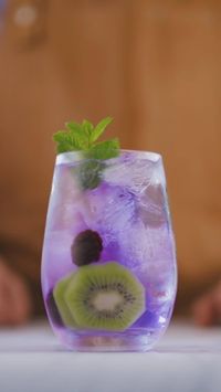 Mix up the Royal Treatment cocktail this Mother's Day! This refreshing, sophisticated punch is perfect for treating your loved ones. Find the full recipe at EmpressGin.com! 💜