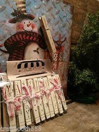 10 PRIMITIVE SNOWMAN CLOTHESPIN MAGNETS Ornaments Wood CHRiSTMaS VARIOUS DESIGNS