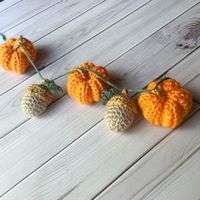 Crochet Fall Garland Pattern - thecaffeinatedsnail.com