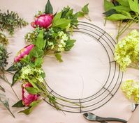 How To Use A Wire Wreath Frame | The Koch Blog