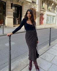 La Parisienne Stylée on Instagram: "à Paris 🤎✨ @cha_trbls"