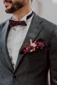 Use this Wedding Floral Checklist to Incorporate Flowers Throughout Your Day #groomchecklistweddingday