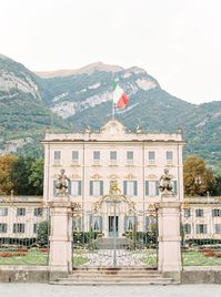 Explore unique Italian atmosphere in the most wonderful dolce vita places. Step away from the typical tourist trail and discover some of the country's secret treasures | travel wish list | Yana Schicht Photography | Destination Fine Art wedding photographer in Greece, Corfu, Italy, Germany and Austria