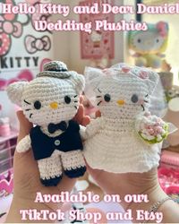 SOLD Dear Daniel and Hello Kitty wedding plushies! 💐🩷 will be available back soon on our Etsy and TikTokShop! 🥳🎀 follow for more Sanrio crochet plushies! 🎀 #hellokitty #hellokittycore #hellokittycrochet #hellokittycrochetdoll #crochet #crochetdoll #crochetbride #deardaniel #crochetlove #crochetersofinstagram #crochetbag #crochetinspiration #crochetlover #crochetpattern #patternrealease #crochetpattern #pattern