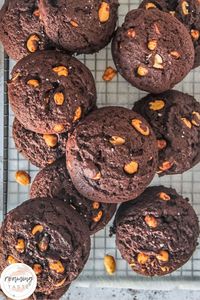 With bites of roasted peanuts wrapped in a cocoa dough, this Peanut Brownies recipes is traditionally a store bought biscuit. In this homemade version you can easily make a batch at home for these incredibly addictive cookies.