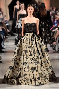 Oscar de la Renta RTW Fall 2018 [PHOTOS] – WWD