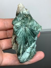 Actinolite || Selåsvann, Vegårshei, Agder, Norway. The Specimen size is 98mm long, 63mm wide. The Specimen weight is 191 Grams Thank You For Visiting The Gemstone Matrix 💎