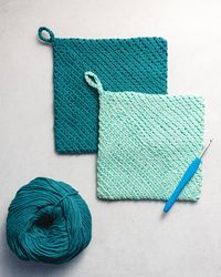 Easy Double Thick Crochet Potholder - Free Pattern - Sarah Maker