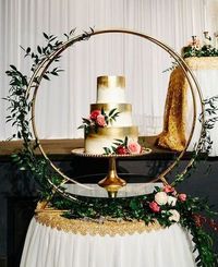 Gnarly idea for giant wedding wreaths. Make it your cake stand. #DIY #weddings #giantwreath