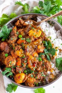 Instant Pot Beef Curry - Super easy, insanely flavorful Indian inspired curry all done in the instant pot in less than an hour. Perfect for weeknight dinner with leftovers to spare! From abedeenskitchen.com #instantpot #beef #curry #dinner #weeknight #recipe #easy #Indian #dairyfree