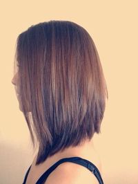 Women's stacked and graduated haircut