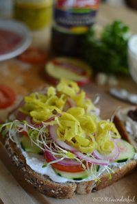 Greek Vegetable Sandwich with Creamy Feta Spread : healthy vegetarian lunch recipe