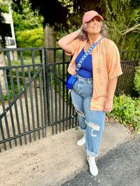 This is a 🛍️Shoppable🛍️ Pin!    Summer outfit, casual outfit, errands outfit Button down shirt, denim jeans, baseball hat, crossbody bag, white sneakers midsize, curvy, outfit, idea, inspo, inspiration, outfit of the day, ootd, midsize ootd, curvy ootd, midsize outfit, curvy outfit, size 12, size 14, size 16, size18  #summerstyle #ootd #outfits #outfitoftheday #casualwomensfashion #womenswear