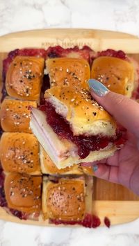 Make these Turkey Cranberry Sliders with fresh or leftover Thanksgiving turkey this holiday season. This slider recipe made with King’s Hawaiian Rolls is any easy idea for a Thanksgiving potluck,a friendsgiving party, or a family dinner. Follow the link for the full turkey slider recipe!