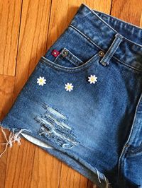 Upcycled Denim S 3 Vintage Highwaist Jeans Shorts Daisies Patchwork Boho Hippie Gypsy Daisy Duke Gru