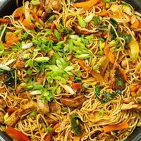 Chicken Chow Mein {Quick & Easy Recipe}