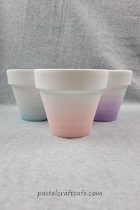 https://pastelcraftcafe.com/ombre-dip-dyed-pots-tutorial/