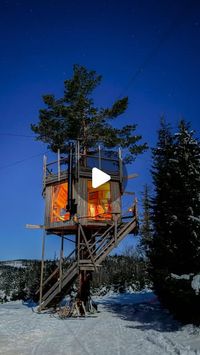 Helene Myhre on Instagram: "Coolest cabin in Norway??? 🤝🏻✨ I booked this place very spontaneous a couple of days ago and I’m shocked that I didn’t know about it, what a place, wow. I’ve been testing out a few cabins and similar places through the years, but this was something else. The level of my zen right now is very high and is just want to move in, like yesterday :’) It’s called ‘Utsiktsredet’ and it’s located deep in the forest in Brummundalen 🌲"