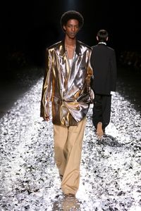 Dries Van Noten Spring 2025 Menswear Collection | Vogue