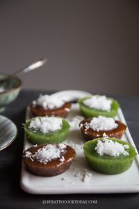 Kuih Kosui / Kue Lumpang (2 Flavors - No Alkaline Water). Learn how to make traditional soft and wobbly kuih kosui flavored with pandan leaves and gula Melaka with nice dimples and no alkaline water needed #kuihkosui #kuihkosuipandan #nyonyarecipes #kuihmuih