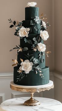 70+ Winter Wedding Cake Ideas (In 20 Categories)