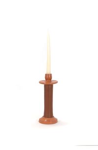 Available in three different sizes handmade by Moroccan craftsmen in the village of Tamasloht in Marrakech. These candlesticks are ideal to illuminate your table, but also to give character to your home thanks to its recycled leather covering. Handmade in Morocco Weight: 0.82 - 1.21 lbs