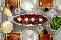 47 Beautiful Centerpiece Ideas for Your Thanksgiving Table