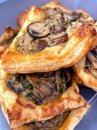 Mushroom, Shallot and Herbed Goat Cheese Tarts – Spice and Stiletto