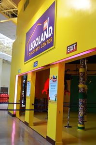 Things To Do In Dallas, TX : LEGOLAND Discovery Center If your kids love LEGOs, rides, and fun then you should definitely check out this fun space tucked into the Grapevine Mills Mall!