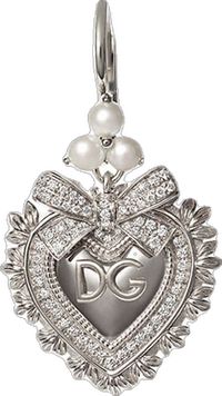 18kt white gold Devotion diamond and pearl sacred heart earrings from DOLCE & GABBANA featuring pavé setting, pearl detailing, French hook and for pierced ears. Two's company. These earrings come as a pair.