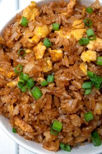 How to make Garlic Fried Rice - only a few ingredients needed for this garlicky Asian dinner favorite!