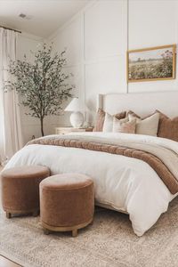 Beautiful bedroom ideas and inspiration for a home bedroom refresh, including ideas for a master bedroom or small bedroom - love this beautiful modern bedroom design with a warm aesthetic, cozy luxurious bedding, and a neutral color palette and decor - alexis andra austin