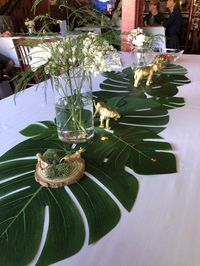 Let’s roar and have wild, green, and fun baby shower party. Get the best jungle theme baby shower ideas.