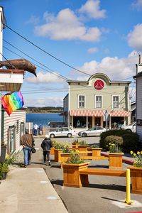 Whidbey Island: Where to Eat, What to Do, and Where to Stay | Seattle Met