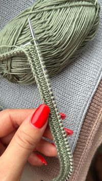 Rita | EASY NON-ROLL EDGING Do you want to prevent the hem of your stockinette knitting from curling? This is an easy way I used in my fleur_top… | Instagram