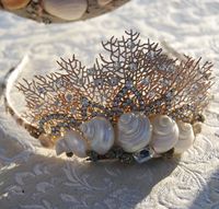 Tiara Seashell-- this would be cute to make for a mermaid costume :)